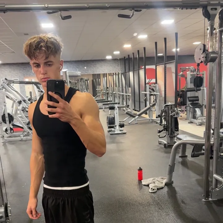 @09t.i.m TikTok
