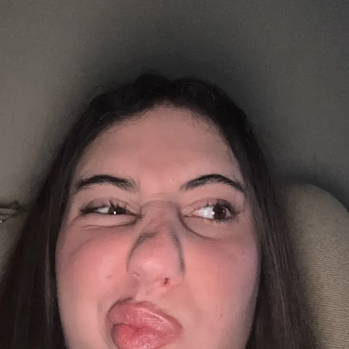 @carlaberdunnn TikTok