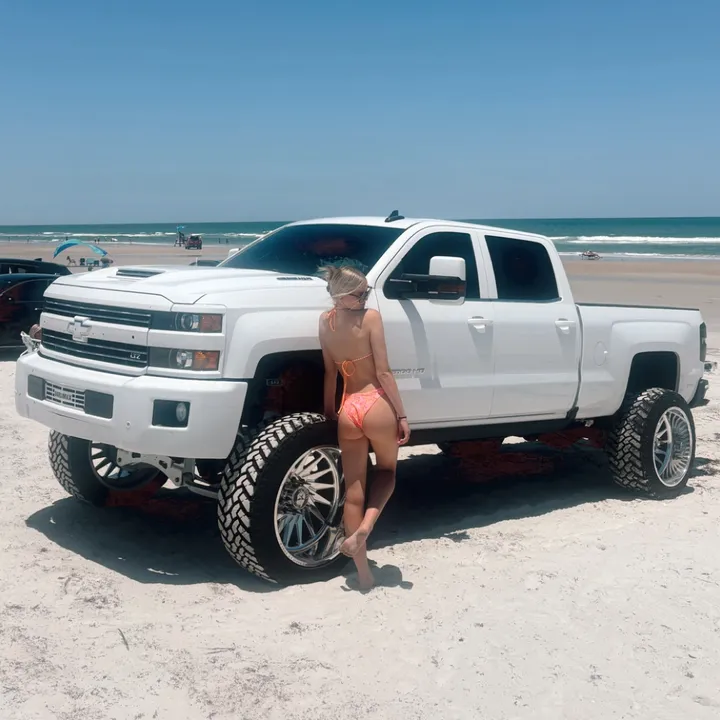 @chloethayerr TikTok