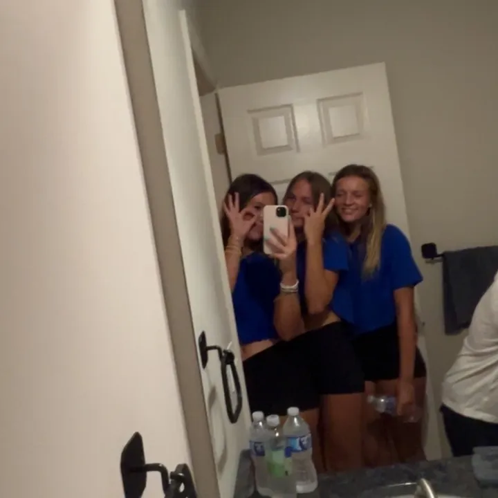 @eviecamrynavery TikTok