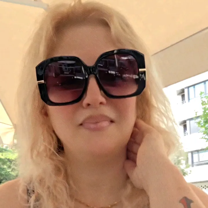 @janescumine TikTok