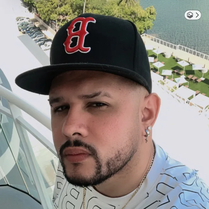 @lazaroantonioshowlive TikTok
