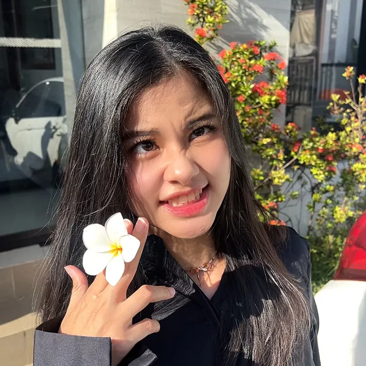 @meuthiacisa TikTok