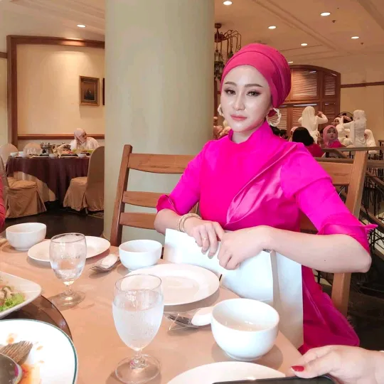 @nadiaramlie TikTok