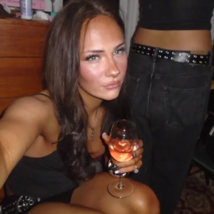 @vivienneduvall TikTok