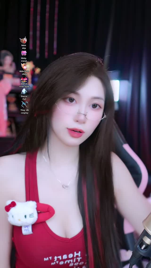 @meow.dancexinh TikTok live recording