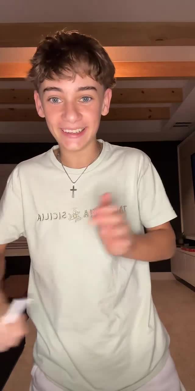 @941.crewnewton TikTok live recording
