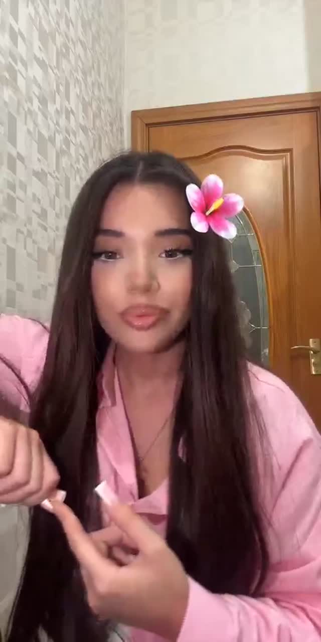 @elvina.rva TikTok live recording
