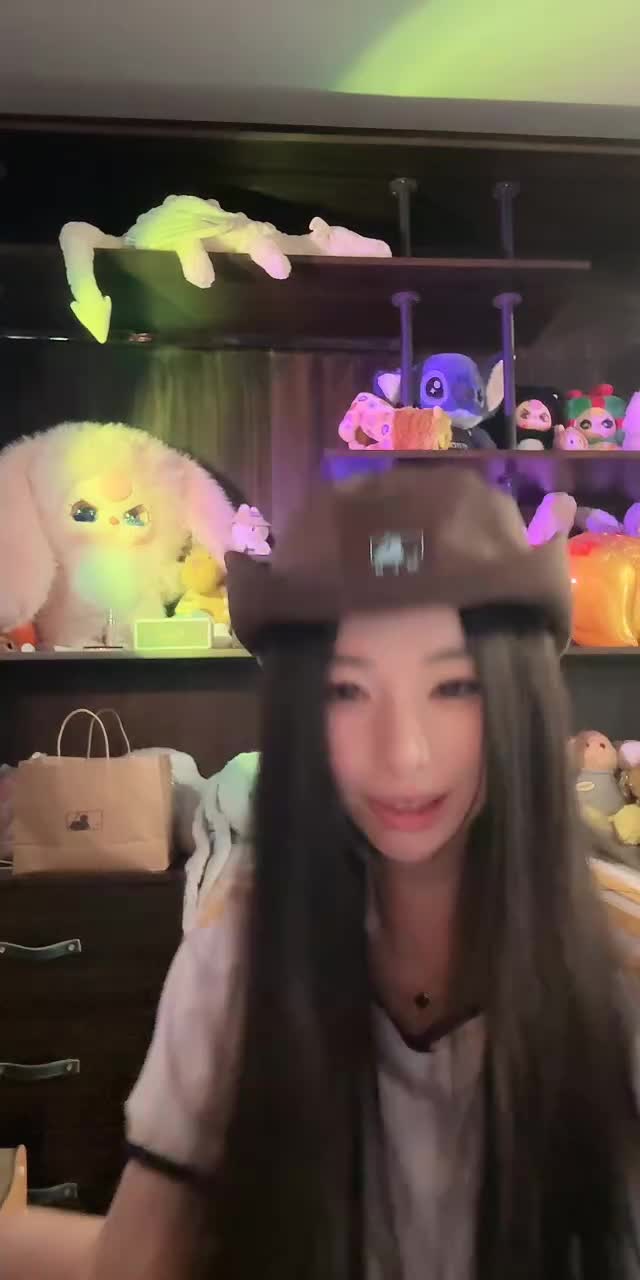 @uyen.ii TikTok live recording