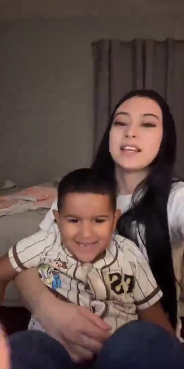 @1mariela_x TikTok live recording