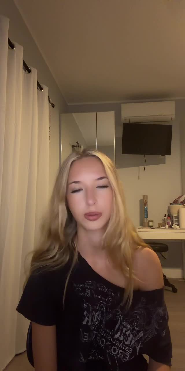 @glizzierizzie TikTok live recording