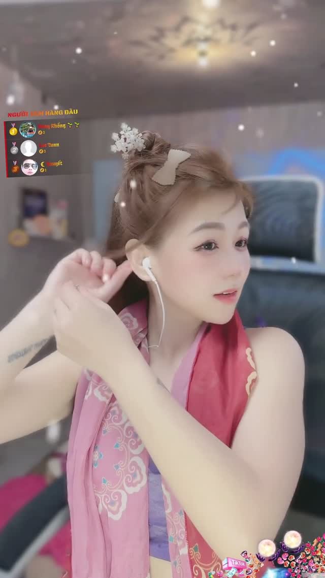 @mlem_hen_gap_lai TikTok live recording