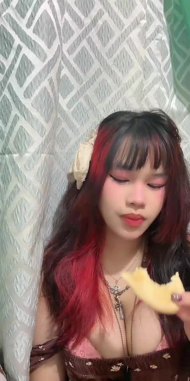 @sweetly.kittyy TikTok live recording