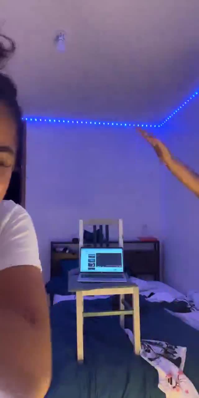 @333_bri3 TikTok live recording