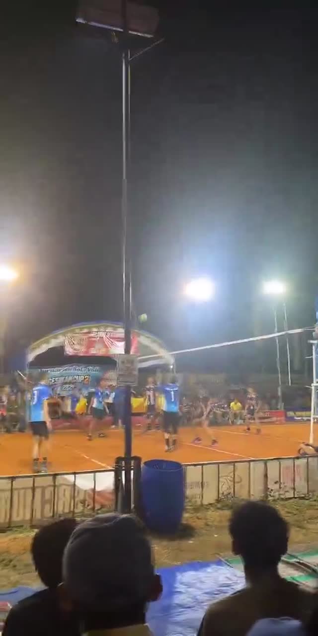 @neissaavrillyytaa TikTok live recording