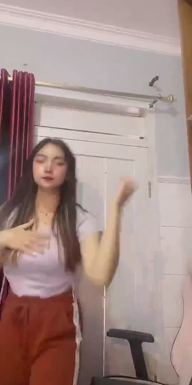 @18buttrfly__ TikTok live recording
