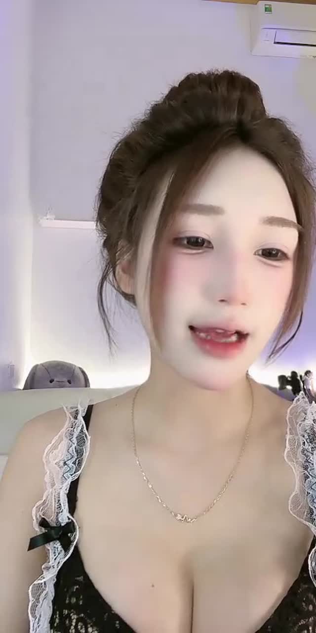 @ebeechipchip TikTok live recording