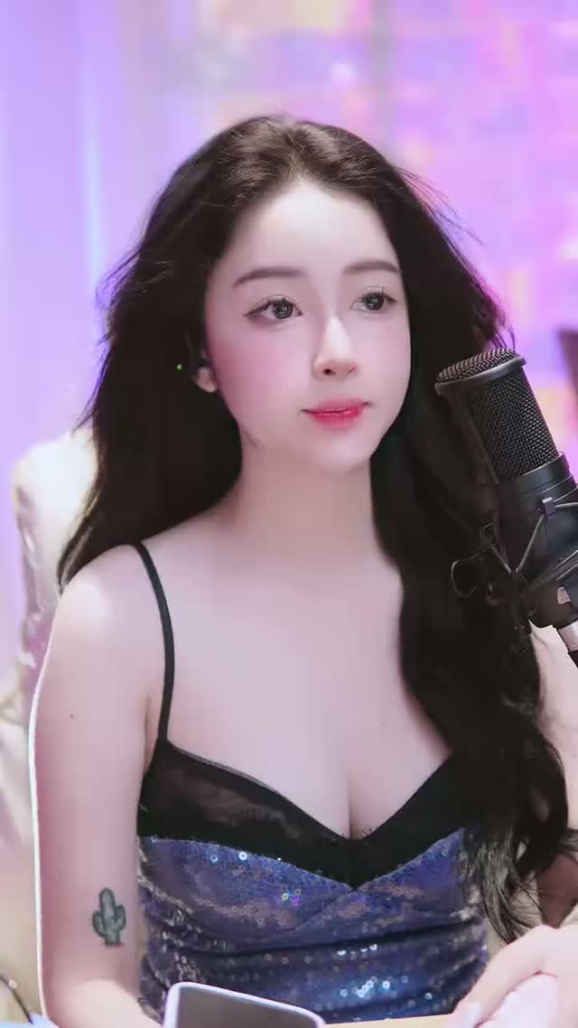 @hoathiennhi99 TikTok live recording