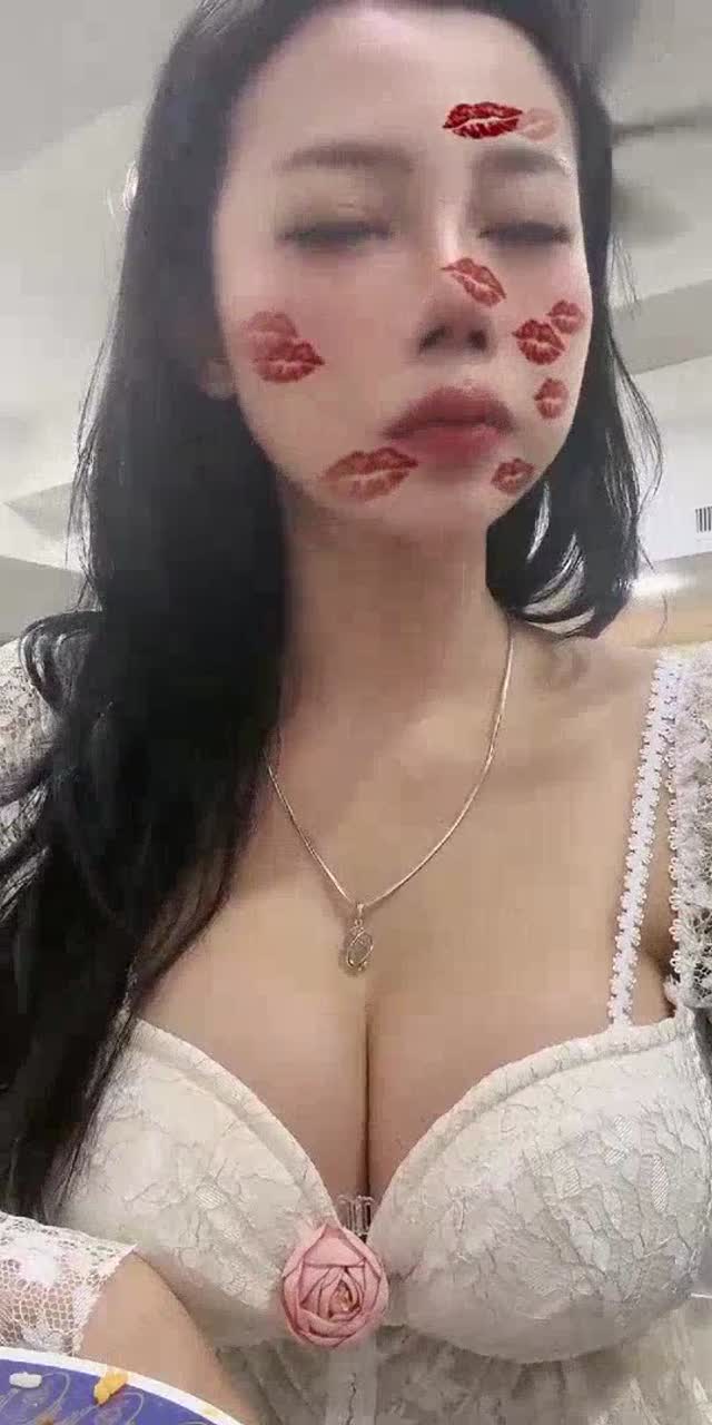 @hiniitaa TikTok live recording