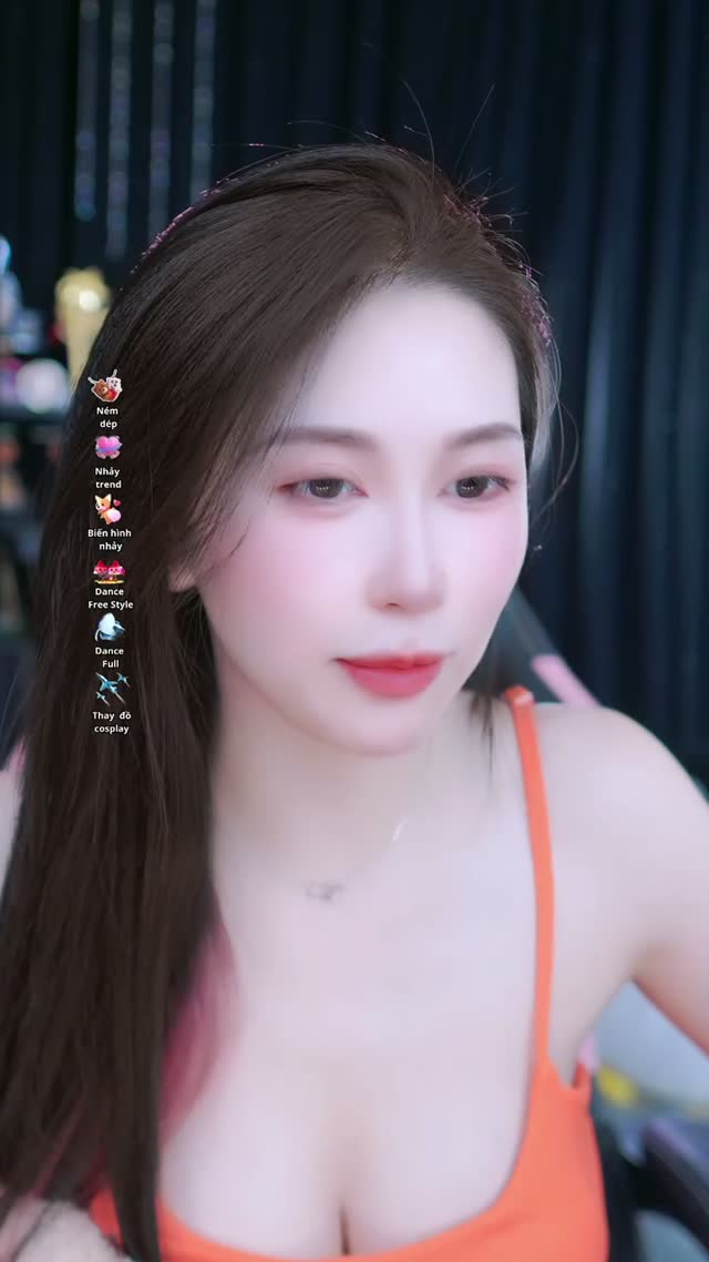 @meow.dancexinh TikTok live recording