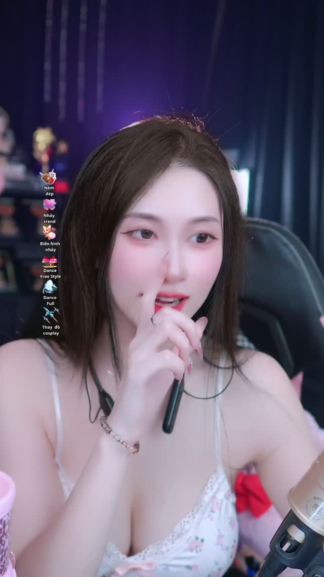 @meow.dancexinh TikTok live recording