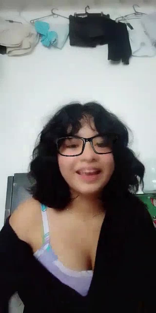 @valeria2012y_j TikTok live recording