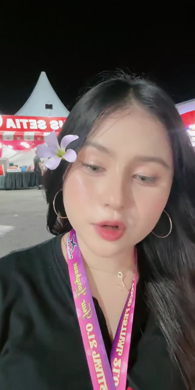 @megafoodfestival TikTok live recording