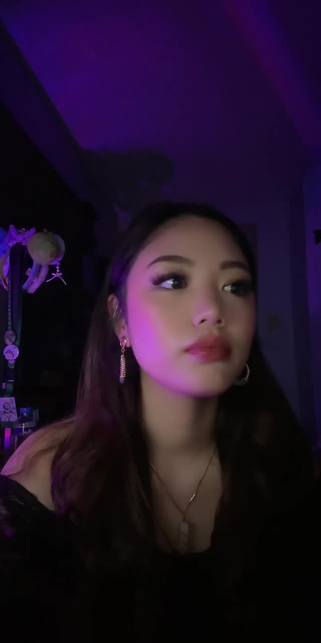 @elliewebbiegoogiebelly TikTok live recording