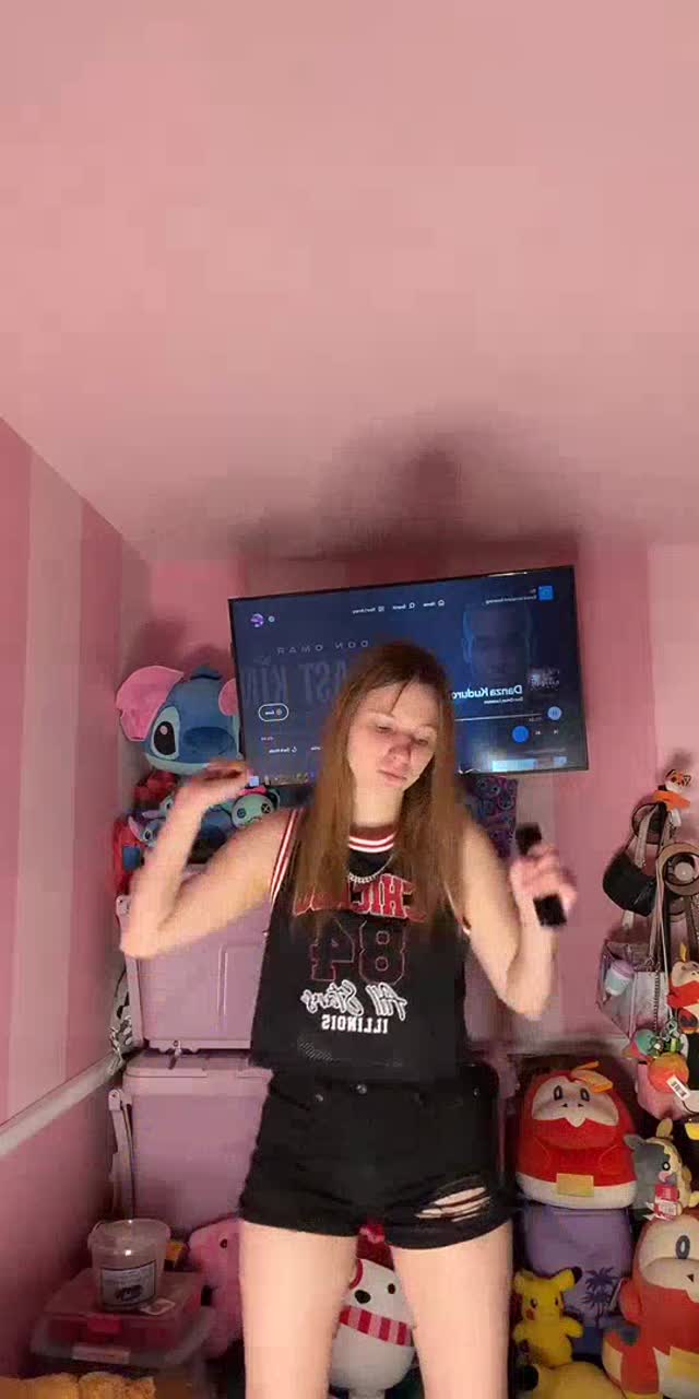 @badbitch42004 TikTok live recording