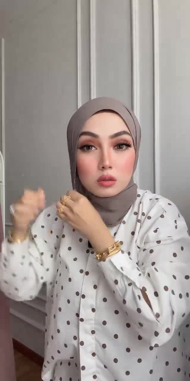 @natashafatnin