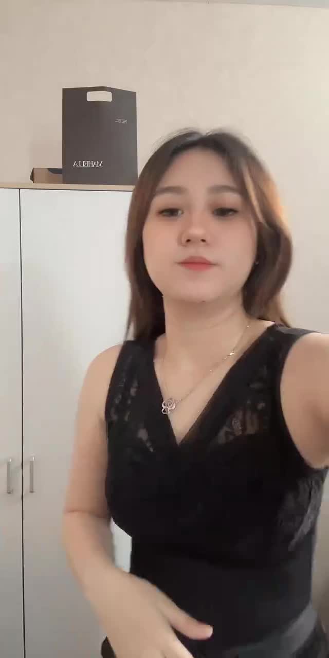 @lovedbyalessandra TikTok live recording