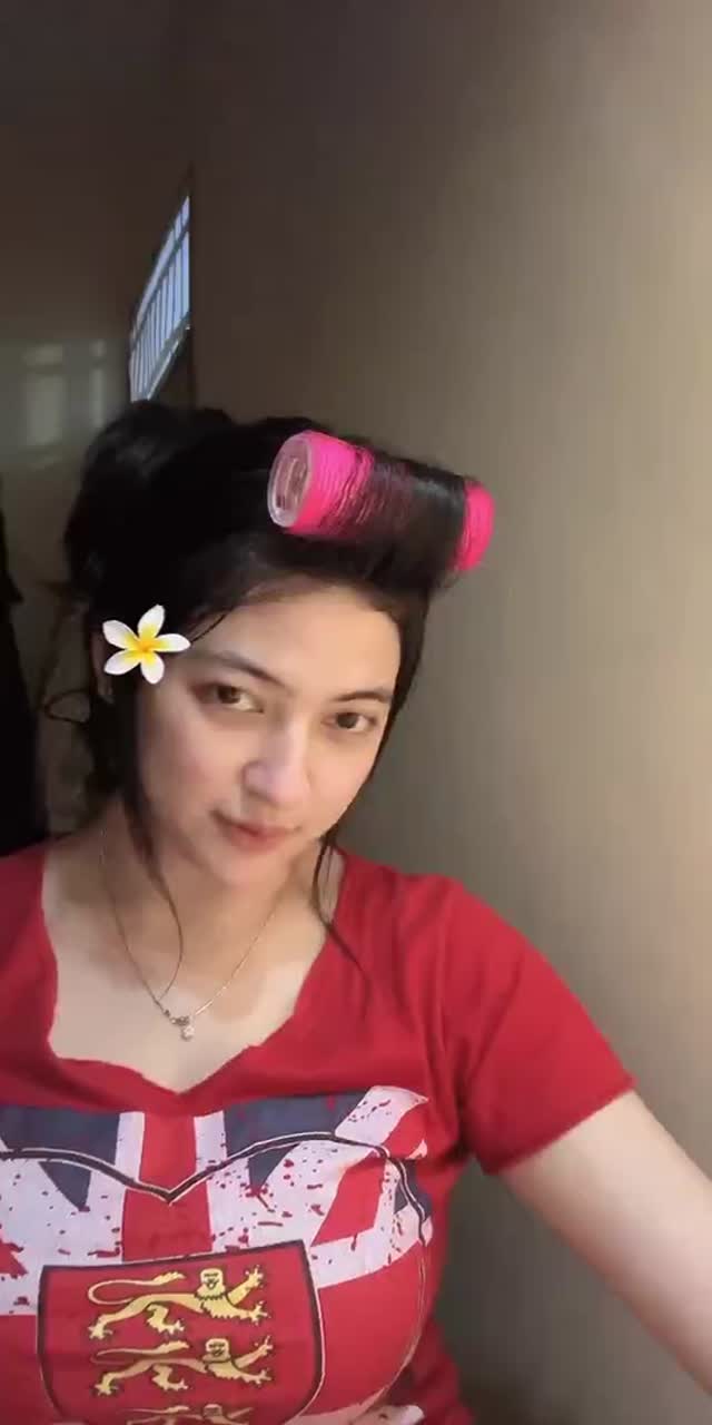 @anaasvia TikTok live recording