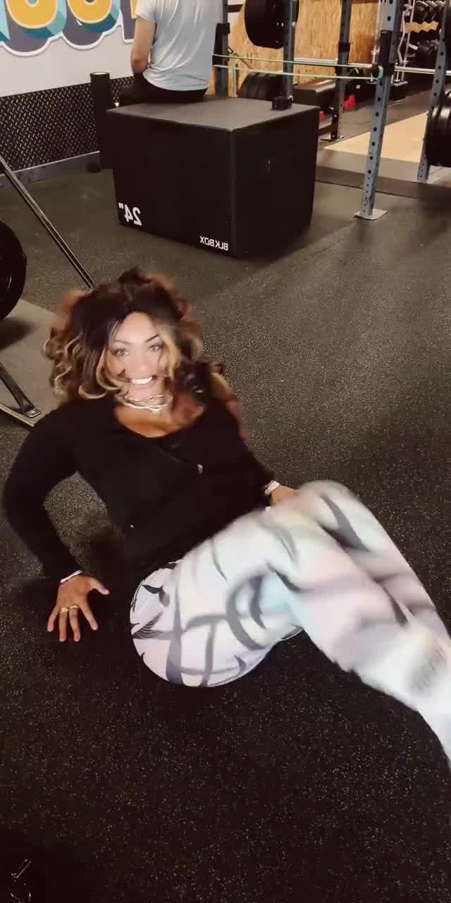 @ultimate_glutes_pump TikTok live recording
