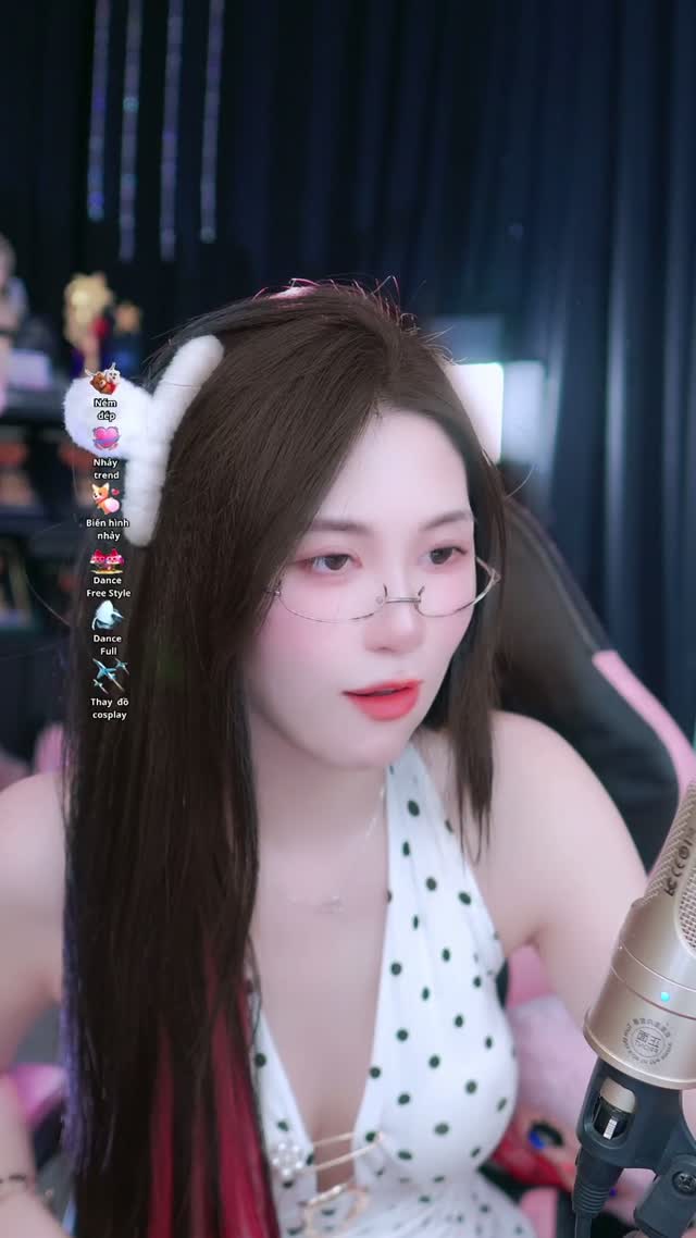 @meow.dancexinh TikTok live recording