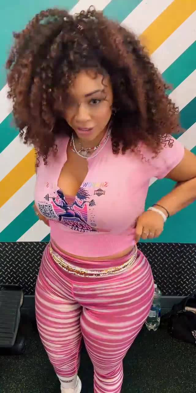 @ultimate_glutes_pump TikTok live recording