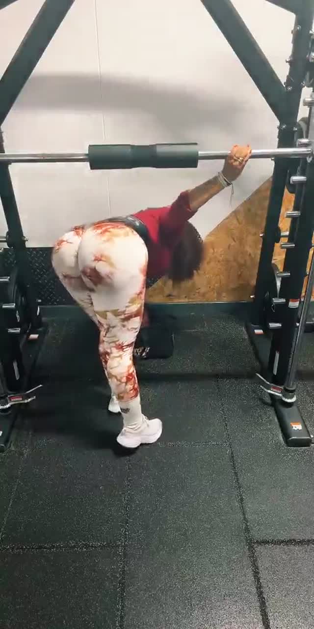 @ultimate_glutes_pump TikTok live recording