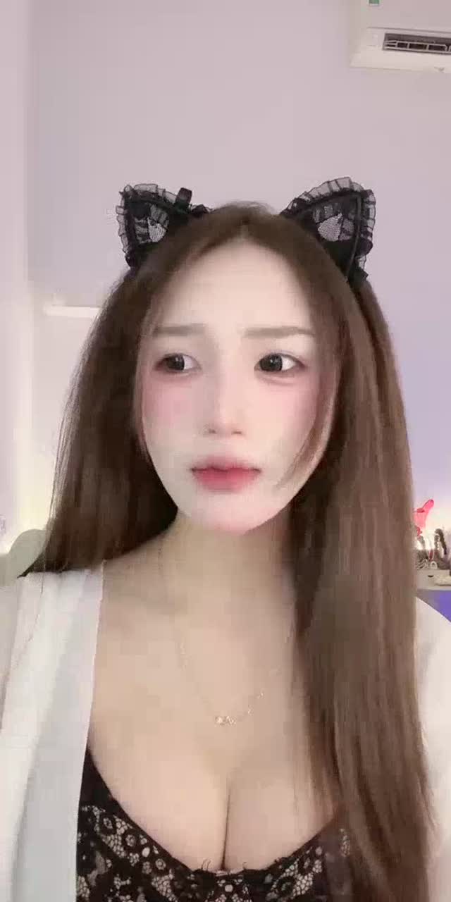 @ebeechipchip TikTok live recording