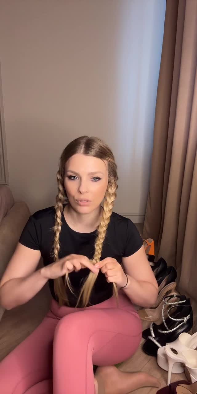 @larisa_lorii TikTok live recording