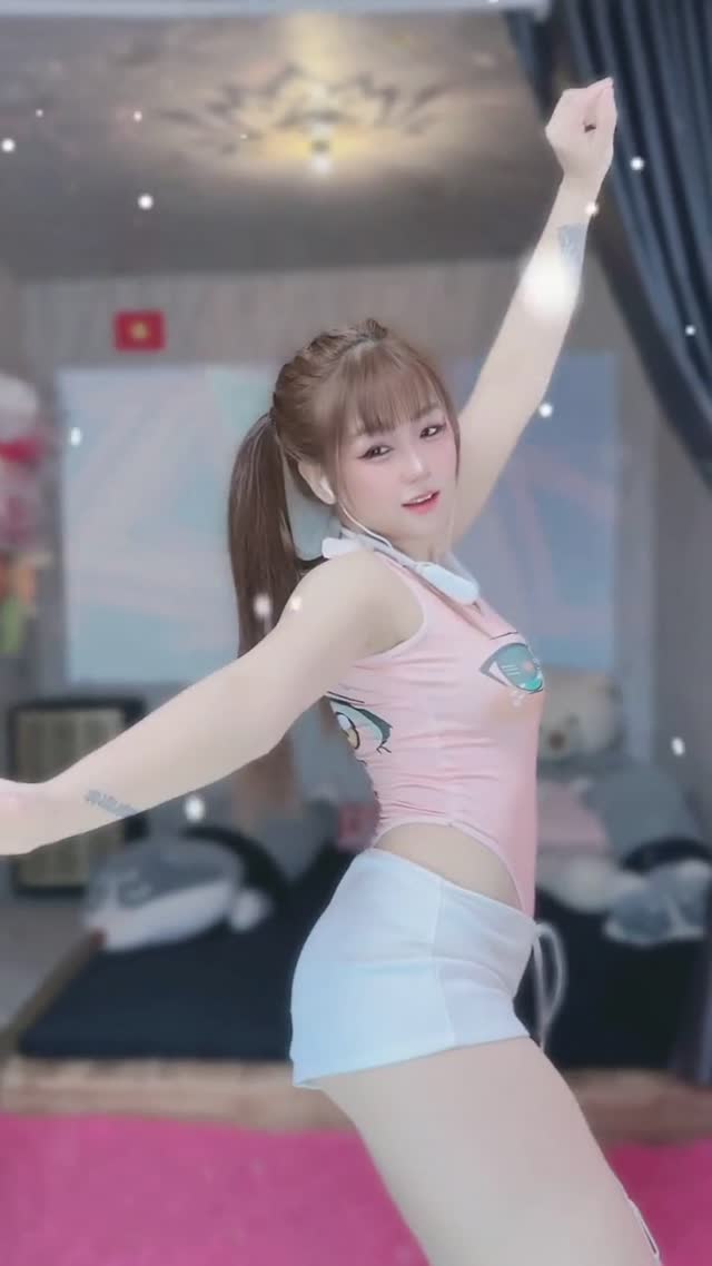 @mlem_hen_gap_lai TikTok live recording