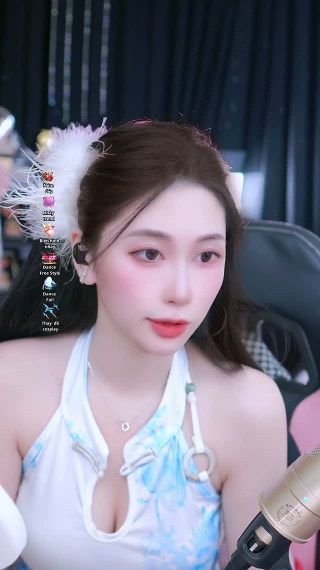 @meow.dancexinh TikTok live recording