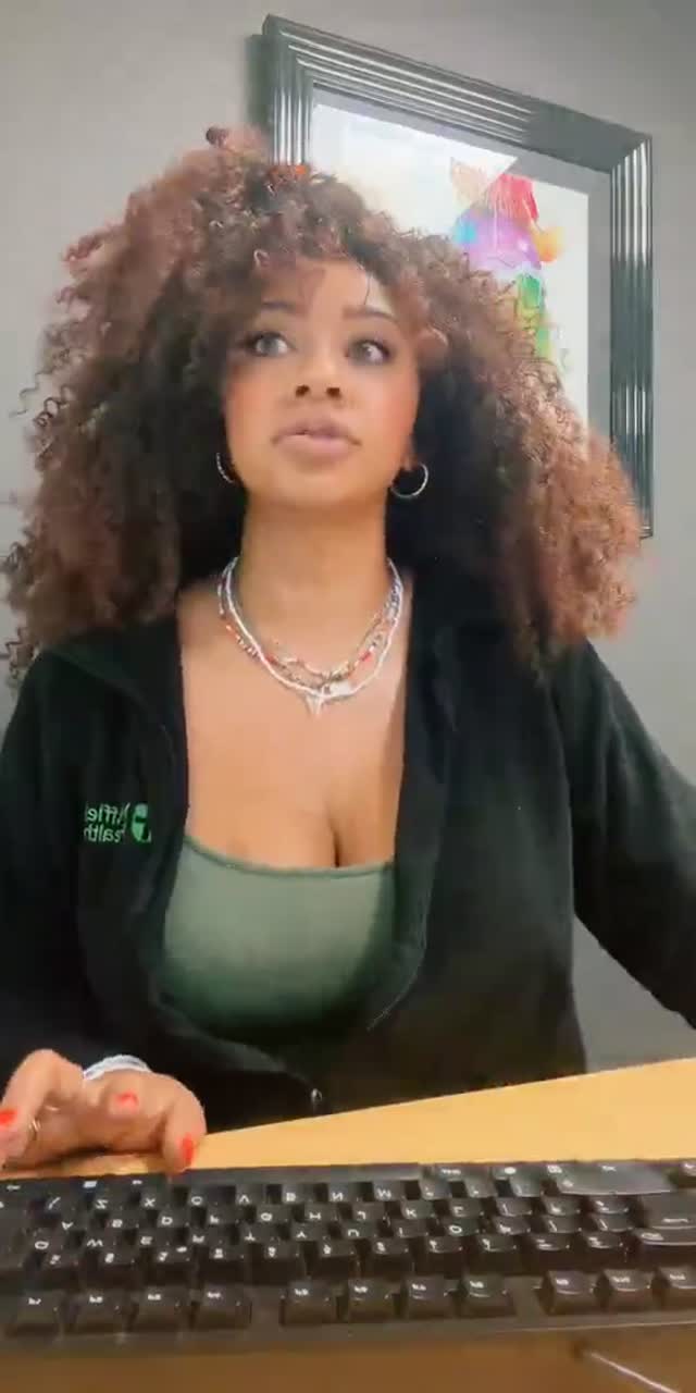 @ultimate_glutes_pump TikTok live recording