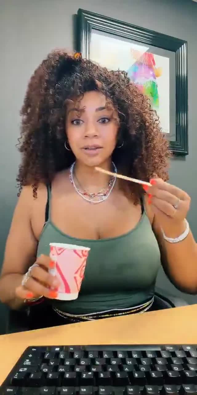 @ultimate_glutes_pump TikTok live recording