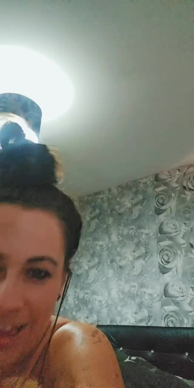 @behappy.butterflys TikTok live recording