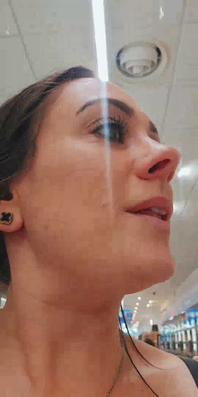 @behappy.butterflys TikTok live recording