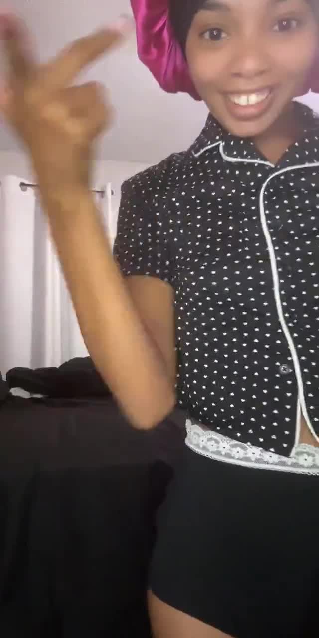 @yourfavpetiteprincessa TikTok live recording