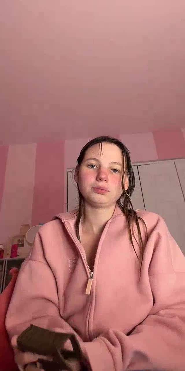 @badbitch42004 TikTok live recording
