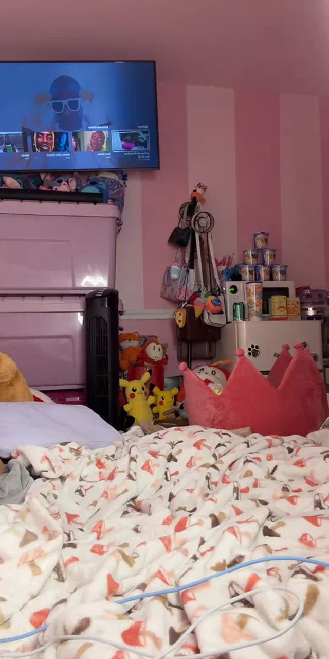 @badbitch42004 TikTok live recording