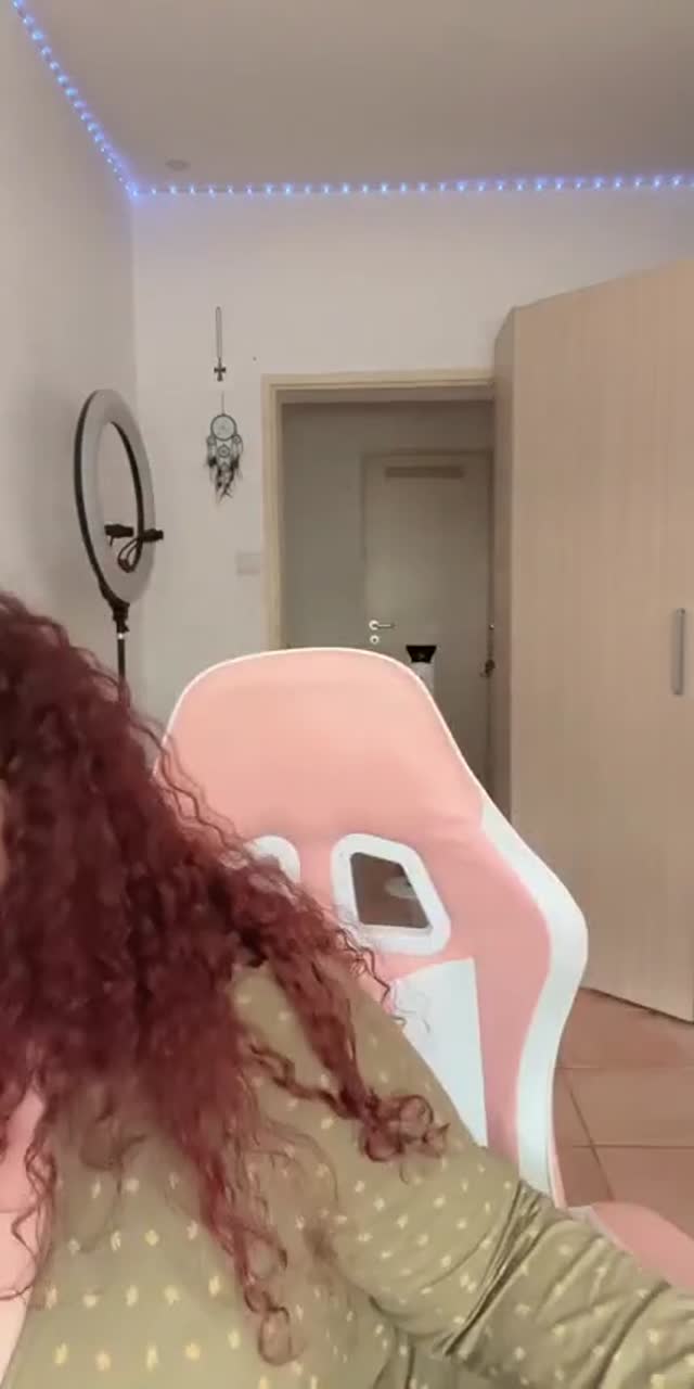 @farahshappyworld TikTok live recording