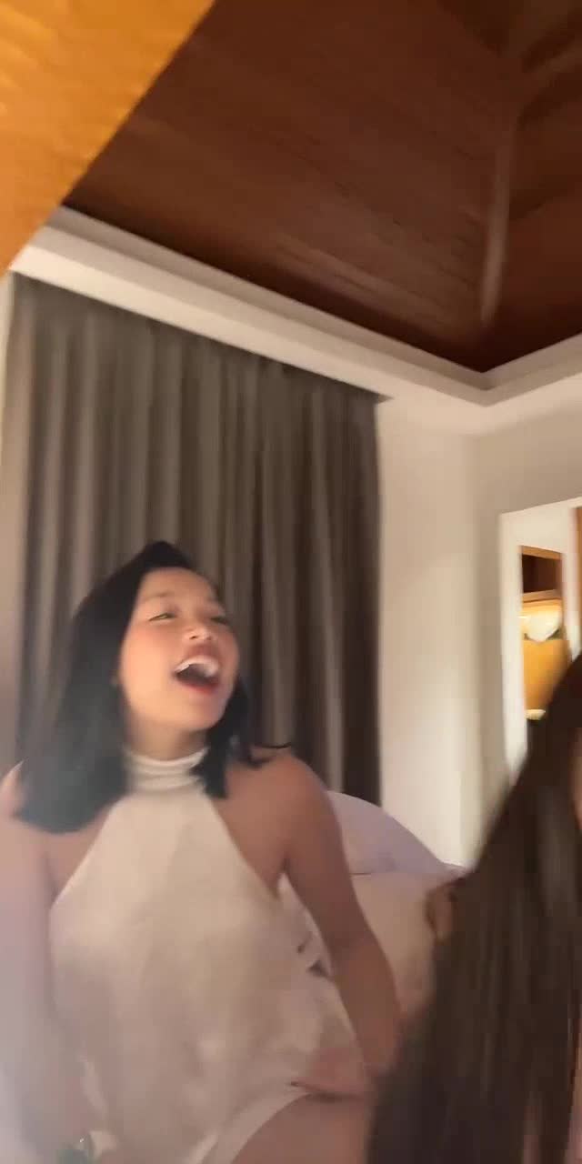 @divvaaay