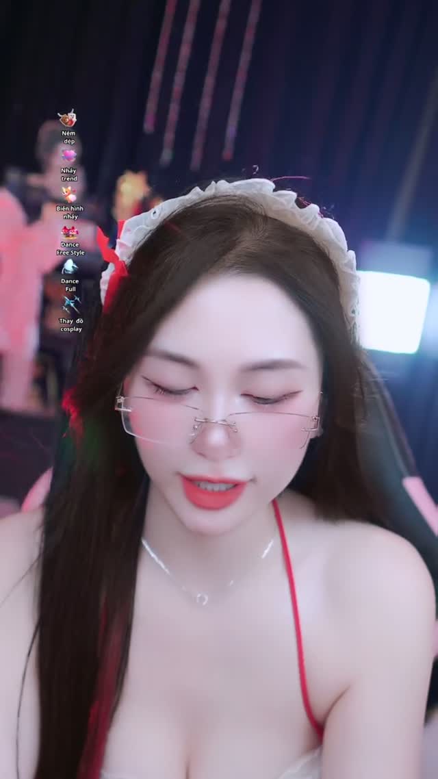 @meow.dancexinh TikTok live recording